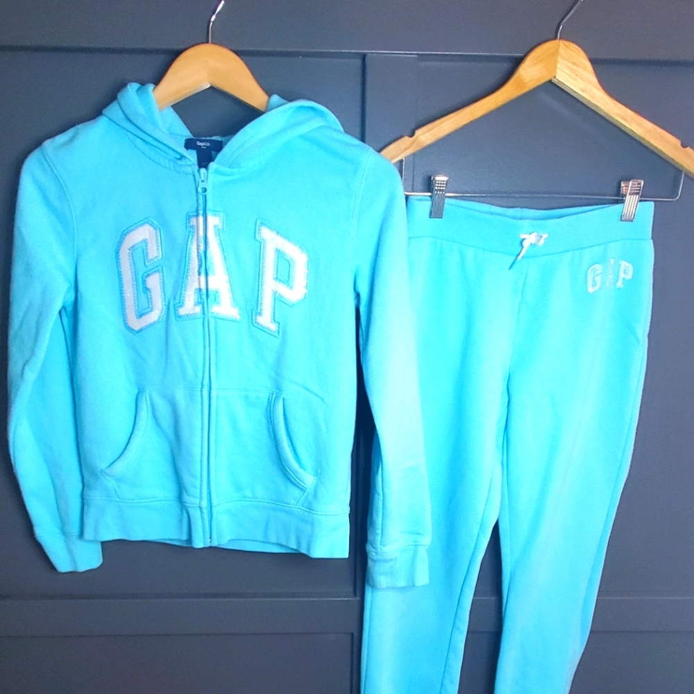 Gap little girls sweatsuit